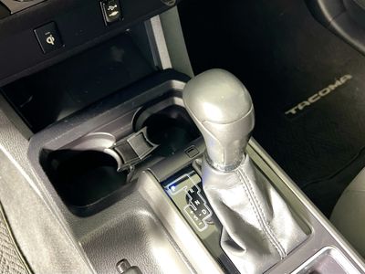 2017 Toyota Tacoma - Photo 20