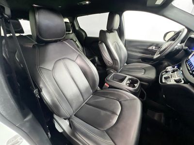 2025 Chrysler Pacifica - Photo 27