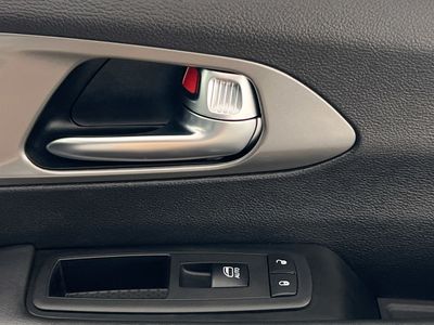2025 Chrysler Pacifica - Photo 28