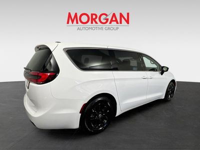 2025 Chrysler Pacifica - Photo 3