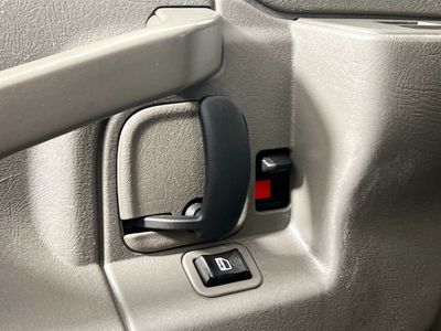 2019 Chevrolet Express 2500 - Photo 13
