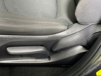 2024 Toyota RAV4 Hybrid - Photo 13