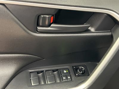 2024 Toyota RAV4 Hybrid - Photo 14