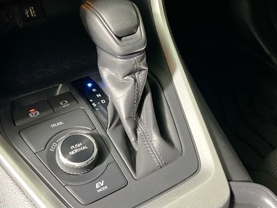 2024 Toyota RAV4 Hybrid - Photo 20