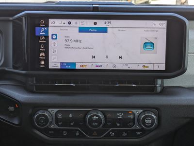 2024 Jeep Wrangler - Photo 19