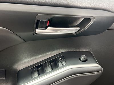 2022 Toyota Highlander - Photo 14