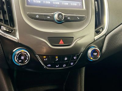 2017 Chevrolet Cruze - Photo 21