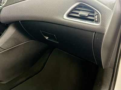 2017 Chevrolet Cruze - Photo 29