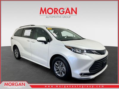 2024 Toyota Sienna - Photo 1