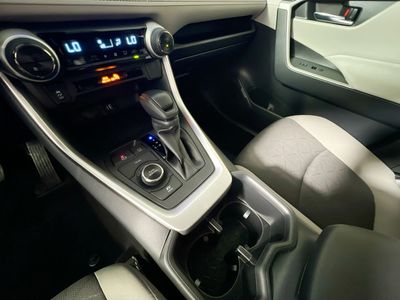 2025 Toyota RAV4 Hybrid - Photo 22