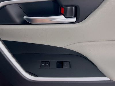 2025 Toyota RAV4 Hybrid - Photo 28