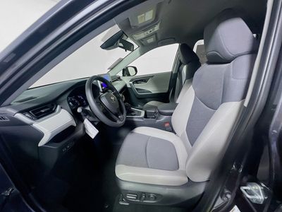 2025 Toyota RAV4 Hybrid - Photo 12