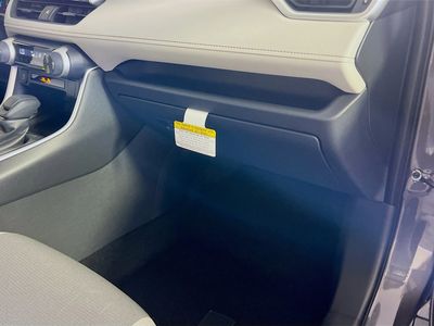 2025 Toyota RAV4 Hybrid - Photo 30
