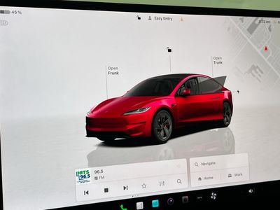 2024 Tesla Model 3 - Photo 23