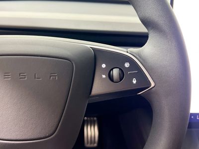 2024 Tesla Model 3 - Photo 17