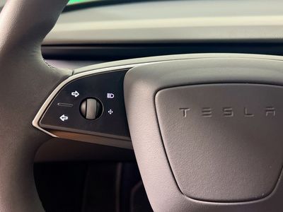 2024 Tesla Model 3 - Photo 16