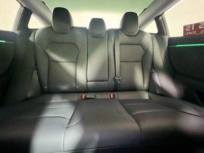 2024 Tesla Model 3 - Photo 28