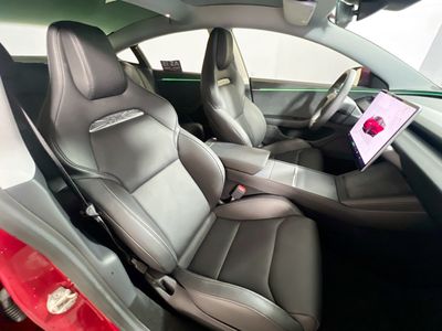 2024 Tesla Model 3 - Photo 26
