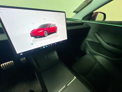 2024 Tesla Model 3 - Photo 21