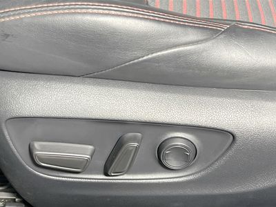 2024 Toyota RAV4 Prime - Photo 13