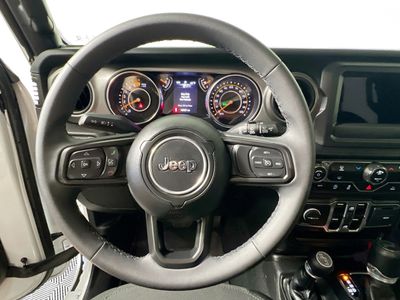 2023 Jeep Wrangler - Photo 15