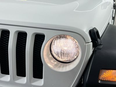 2023 Jeep Wrangler - Photo 9