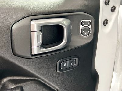 2023 Jeep Wrangler - Photo 14