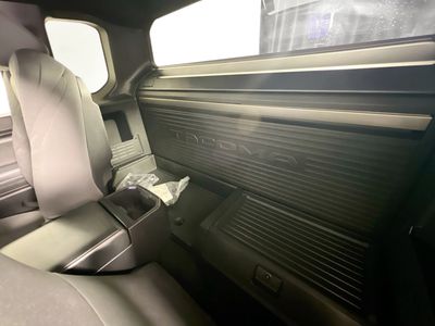 2024 Toyota Tacoma - Photo 19