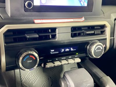 2024 Toyota Tacoma - Photo 17