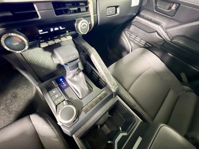 2024 Toyota Tacoma - Photo 16