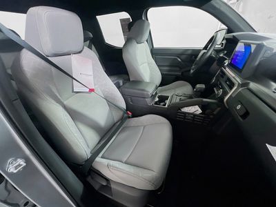 2025 Toyota Tacoma - Photo 27