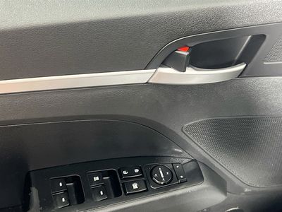 2019 Hyundai Elantra - Photo 14