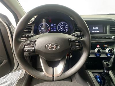 2019 Hyundai Elantra - Photo 15
