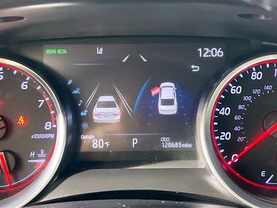 2019 Toyota Camry - Photo 19