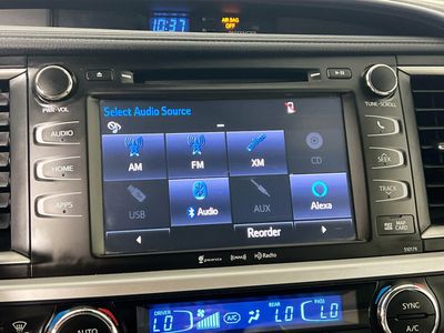 2018 Toyota Highlander Hybrid - Photo 24