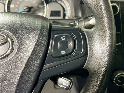 2015 Toyota Camry - Photo 17