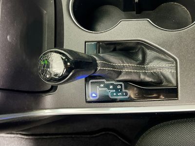 2015 Toyota Camry - Photo 20