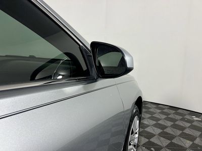 2015 Toyota Camry - Photo 10