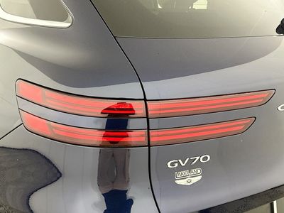 2025 Genesis GV70 - Photo 23