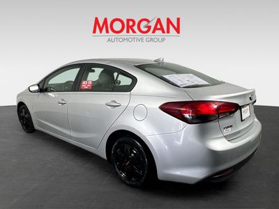 2017 Kia Forte - Photo 5