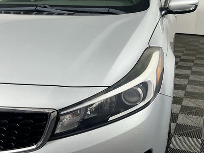 2017 Kia Forte - Photo 9