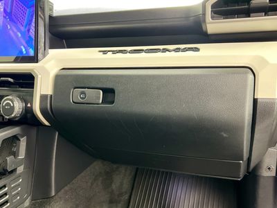 2024 Toyota Tacoma - Photo 31