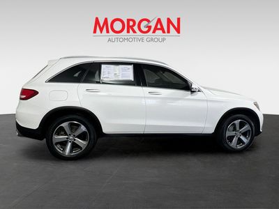 2017 Mercedes-Benz GLC - Photo 2