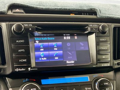 2018 Toyota RAV4 - Photo 24