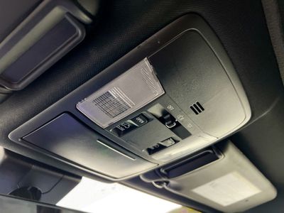 2018 Toyota RAV4 - Photo 18