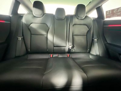 2024 Tesla Model 3 - Photo 28