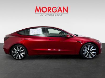 2024 Tesla Model 3 - Photo 2