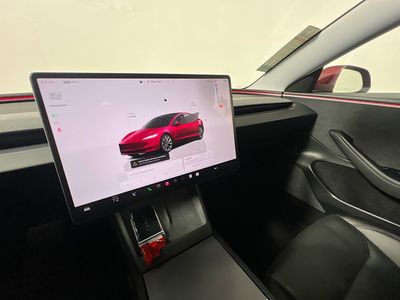 2024 Tesla Model 3 - Photo 21