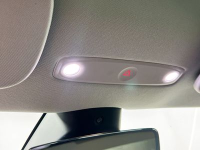 2024 Tesla Model 3 - Photo 18