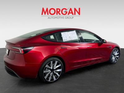 2024 Tesla Model 3 - Photo 3